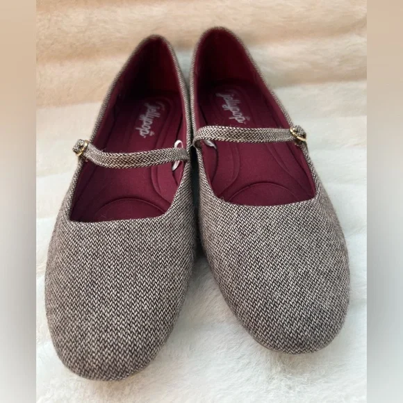Jellypop Women's Tweed Mary Jane Flats - Picture 5 of 8